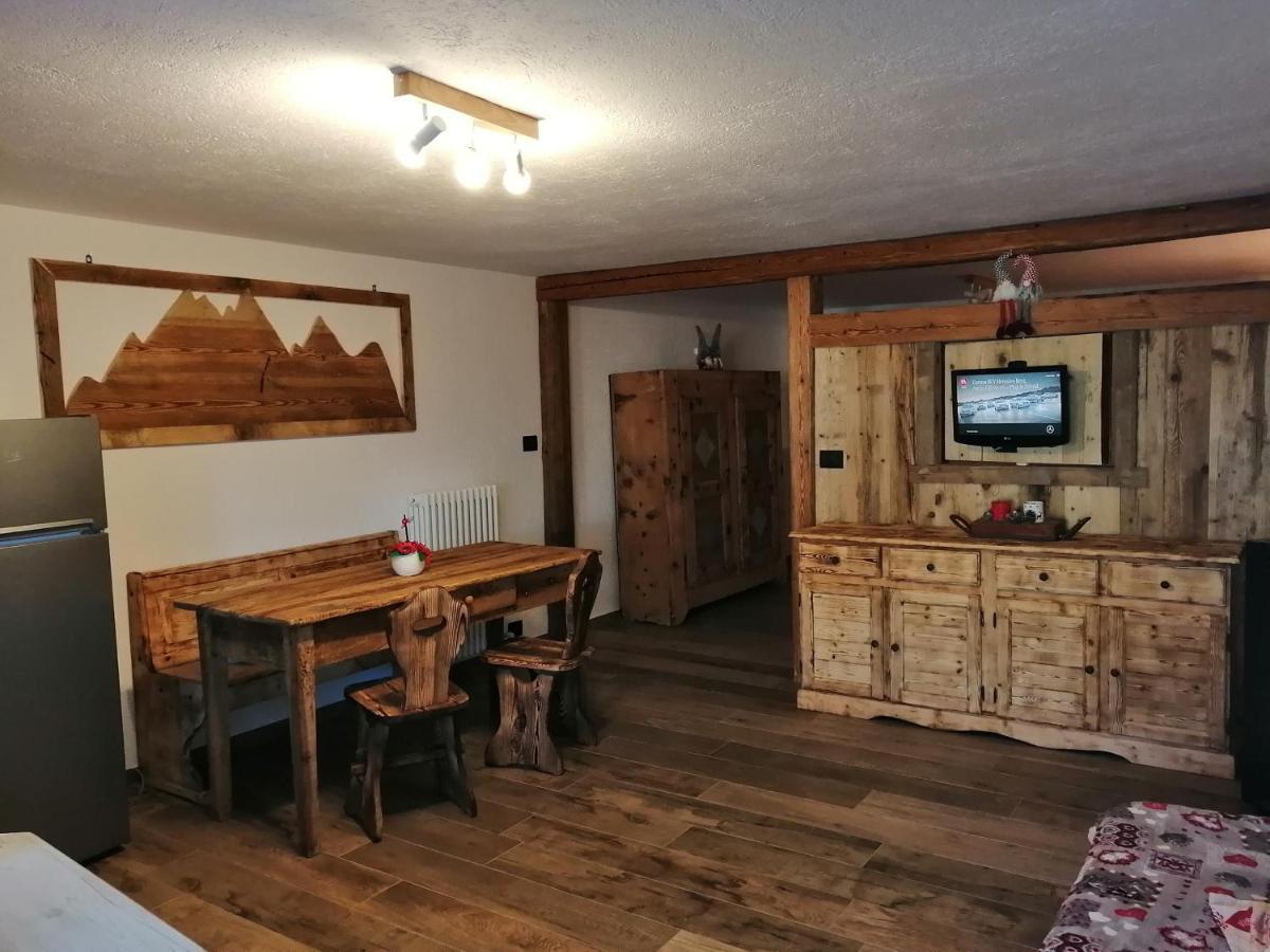Maison Perriail Vda Gressan N 0029 المظهر الخارجي الصورة