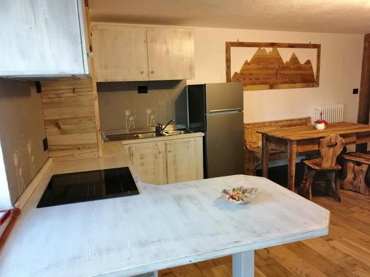 Maison Perriail Vda Gressan N 0029 المظهر الخارجي الصورة