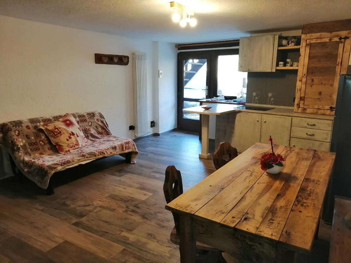 Maison Perriail Vda Gressan N 0029 المظهر الخارجي الصورة
